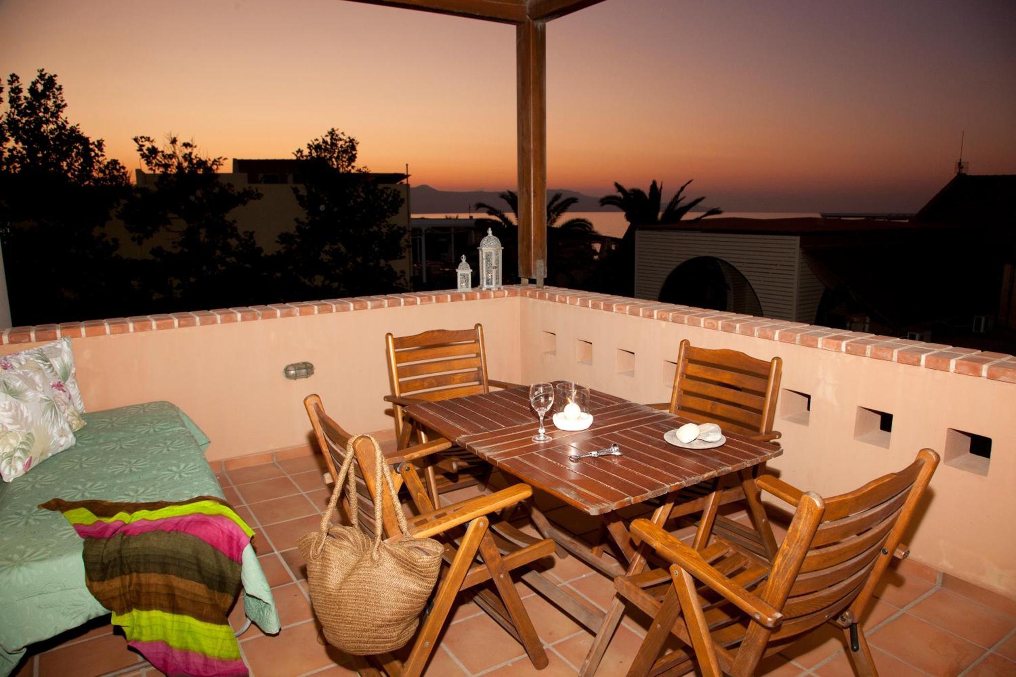 Mylos Hotel Apartments (Adults Only) ปลาเตเนียส ภายนอก รูปภาพ