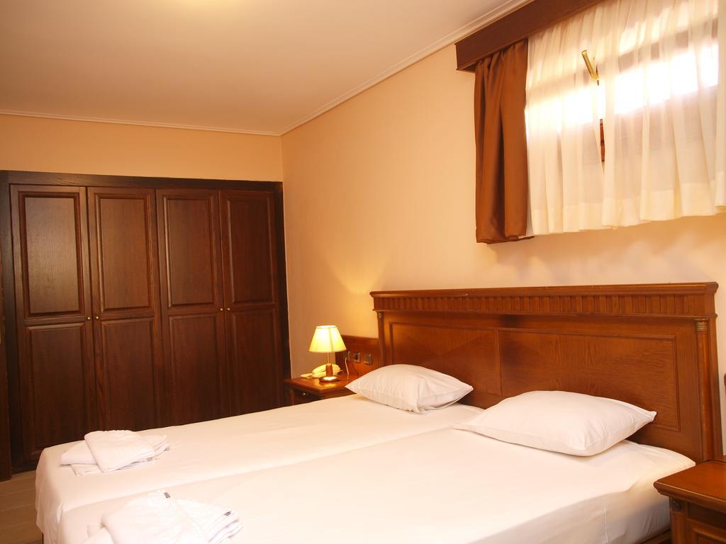 Mylos Hotel Apartments (Adults Only) ปลาเตเนียส ภายนอก รูปภาพ